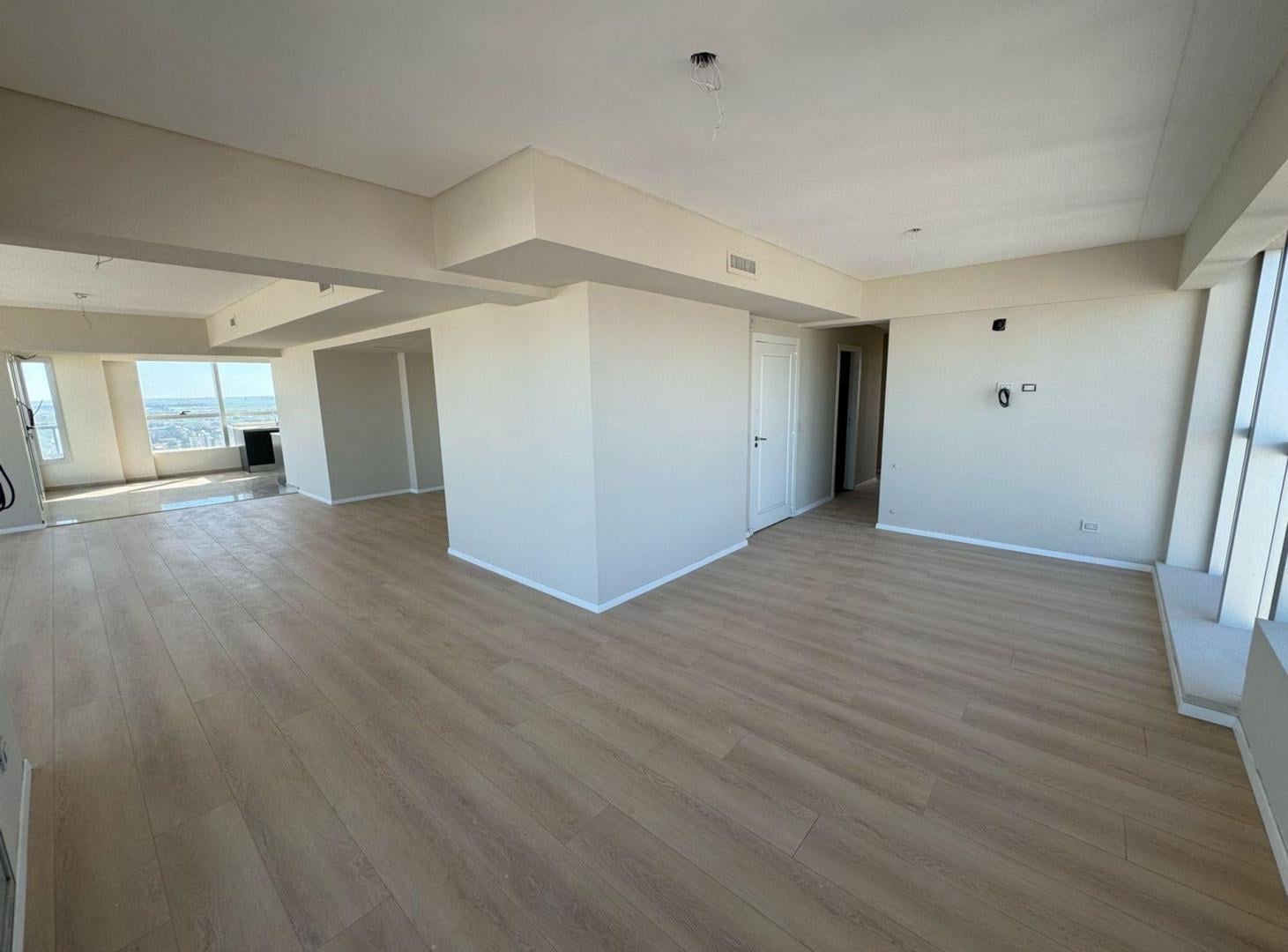 Foto de VENTA PISO 4 DORMITORIOS PALACIO PELLEGRINI C/C, imagen 3