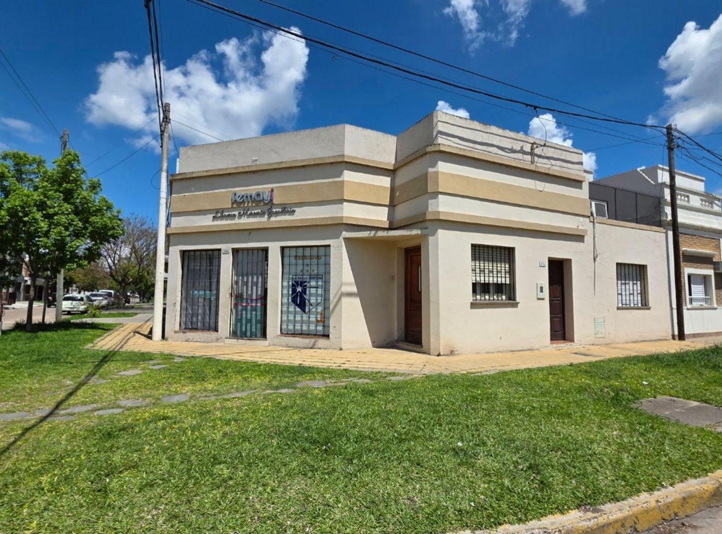 Foto de SE VENDE CASA DE 3 D. MAS LOCAL EN BARRIO CANDIOTI, imagen 2