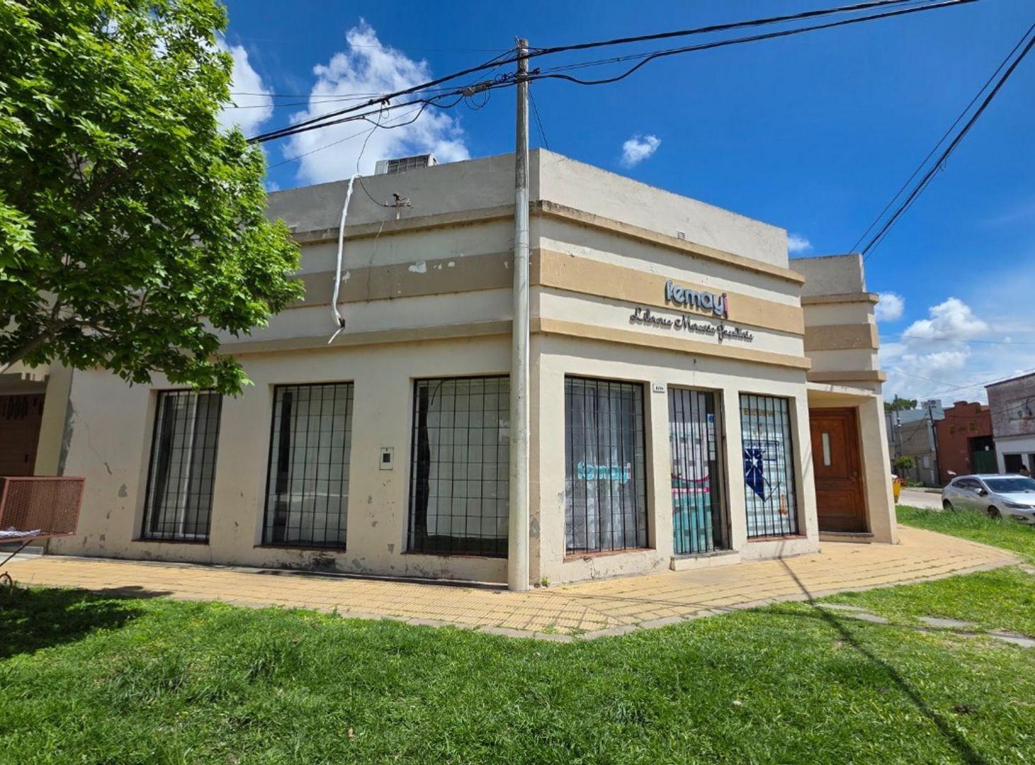 Foto de SE VENDE CASA DE 3 D. MAS LOCAL EN BARRIO CANDIOTI, imagen 3