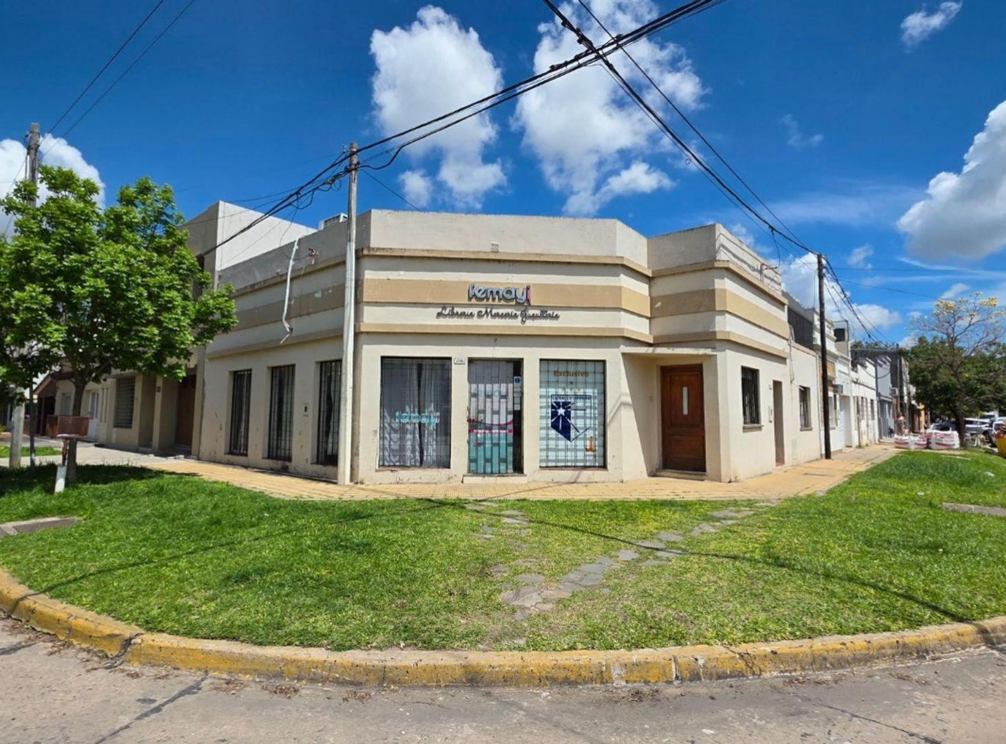 Foto de SE VENDE CASA DE 3 D. MAS LOCAL EN BARRIO CANDIOTI, imagen 1