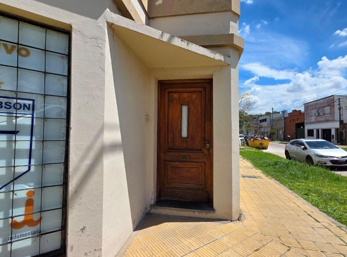 Foto de SE VENDE CASA DE 3 D. MAS LOCAL EN BARRIO CANDIOTI, imagen 5