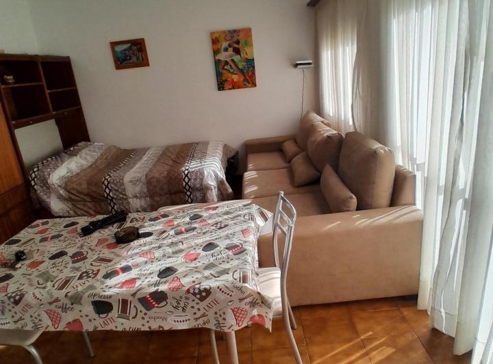 Foto de 1 Ambiente lateral abierto. Alquiler x día semana. La Perla, imagen 5