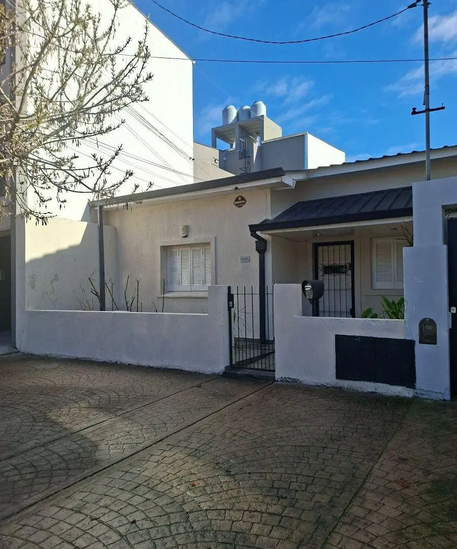 Casa PH 3 Ambientes, patio, parrilla. Alquiler 24 Meses. Don Bosco 1