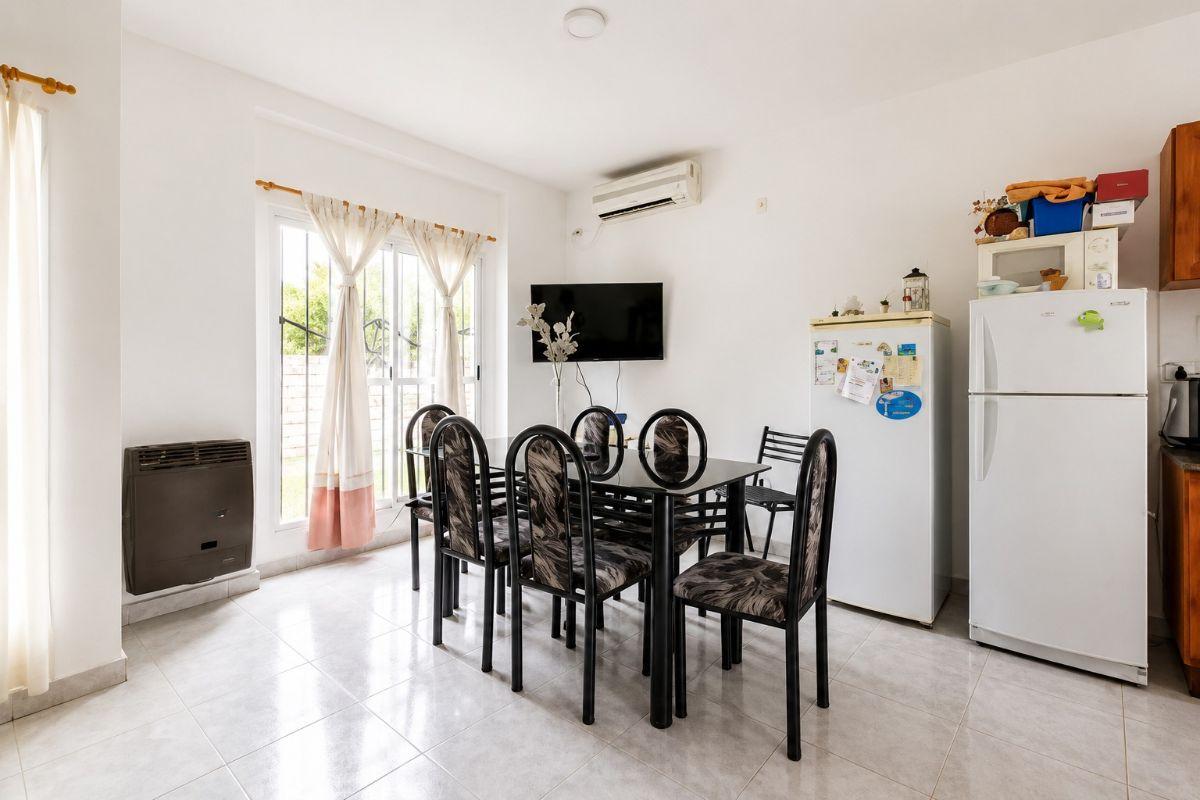 Foto de Casa 3 Ambientes, Moderno diseño, gran parque. Mar de Ajó, Partido de, imagen 1