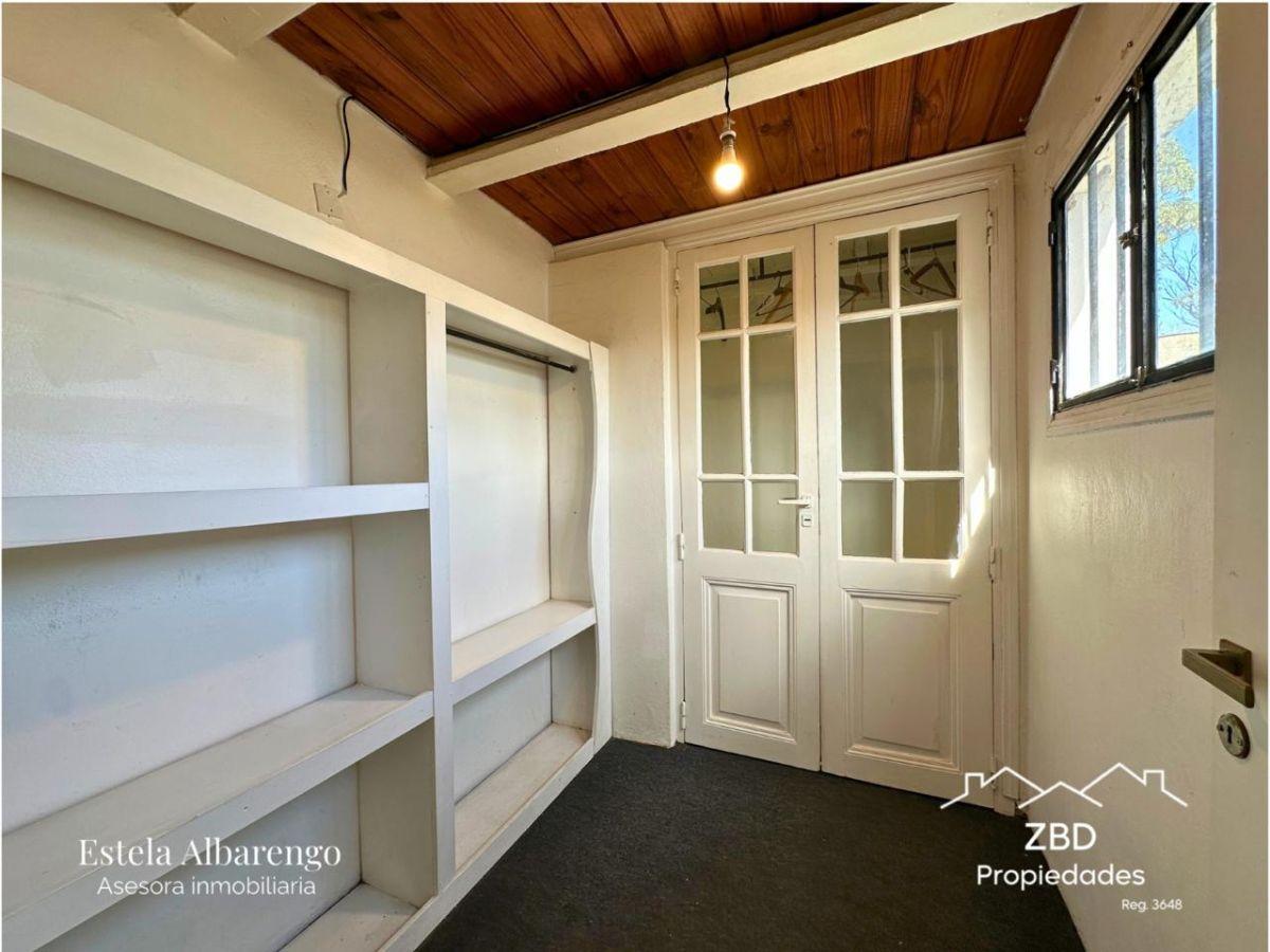 Foto de Chalet en dos Plantas, gran parque, entrada para varios vehículos, imagen 5