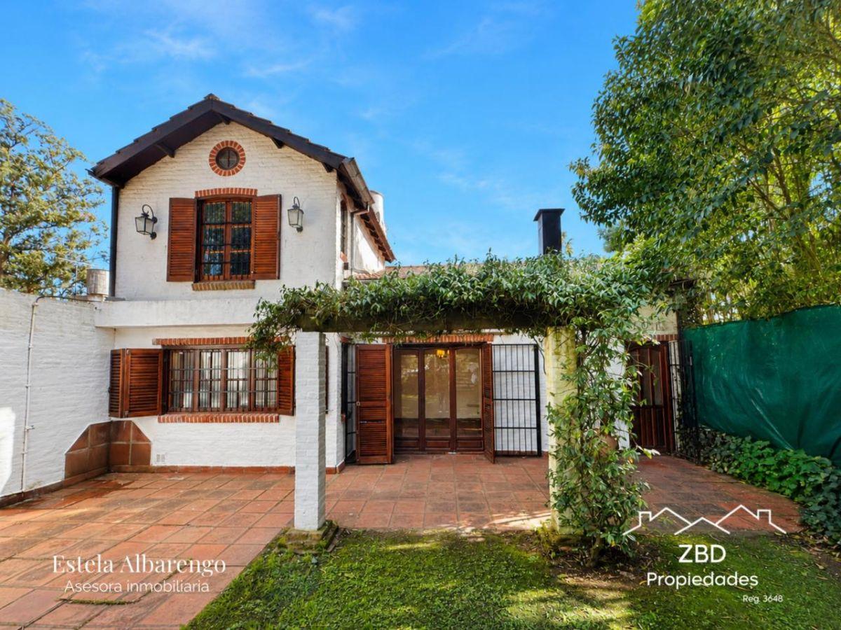 Foto de Chalet en dos Plantas, gran parque, entrada para varios vehículos, imagen 2