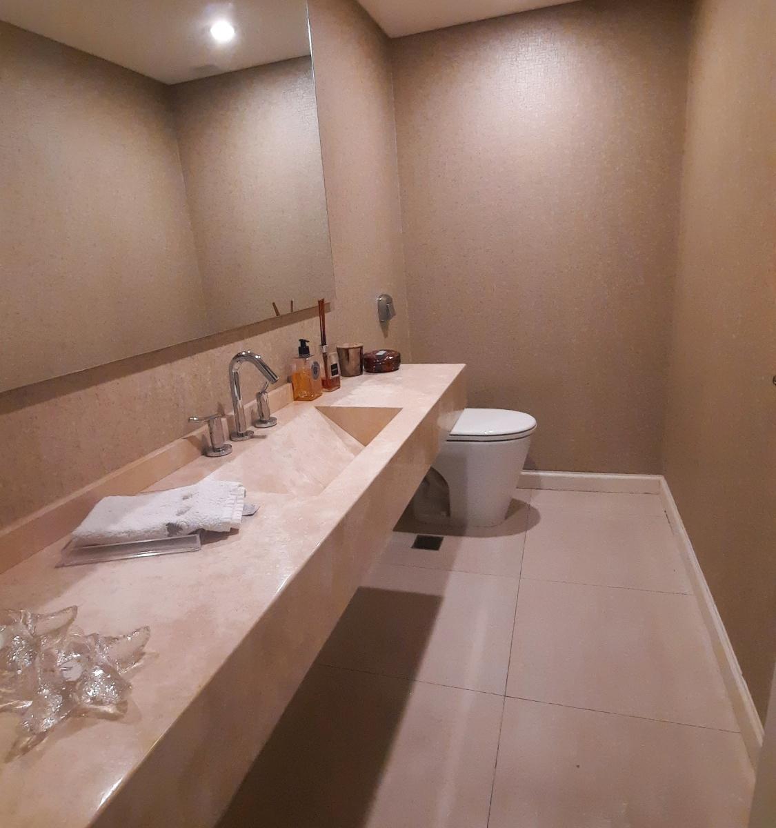 Elegancia y Estilo. Piso 363 m² 4/5 Dorm.. Gran Ubicación 2