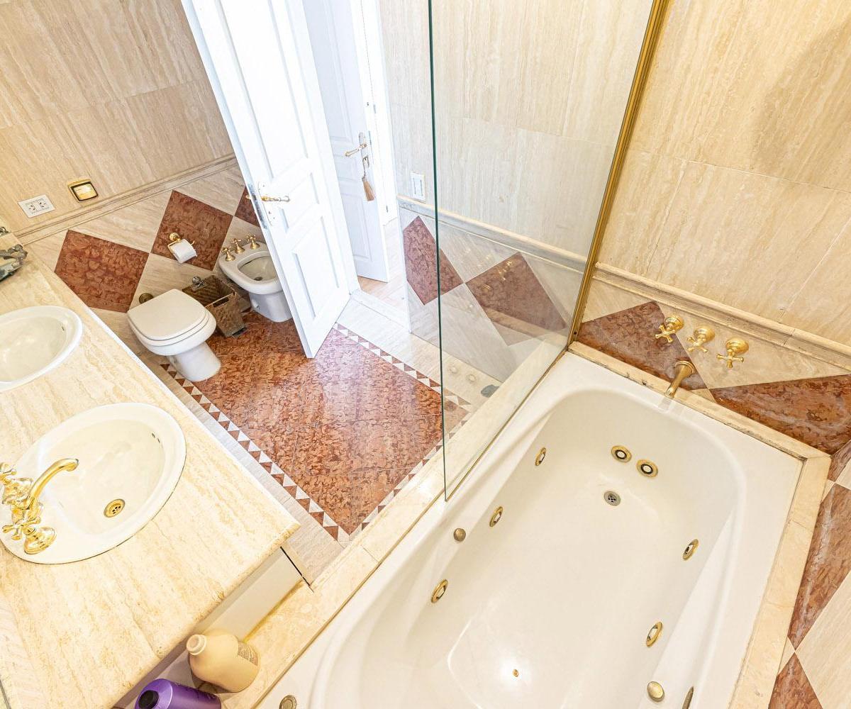 Exclusivo Dúplex en Altura con Jardín Propio y Vistas Únicas Al Río y La Ciudad 1