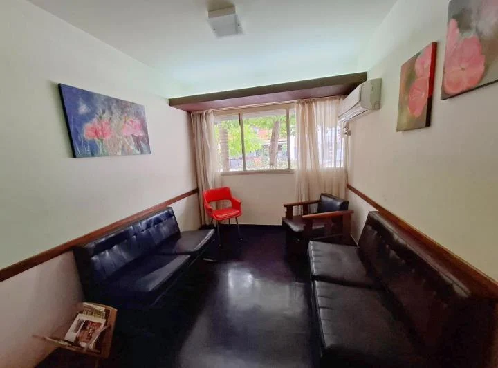 Venta Oportunidad 3 Ambientes en Pb Av Constituyentes Apto Prof. o Vivienda 2