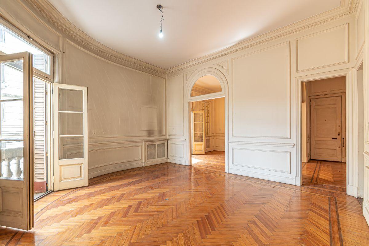Foto de VENTA SEMIPISO DE ESTILO FRANCÉS 8 ambientes en Balvanera, 226 mts, imagen 5