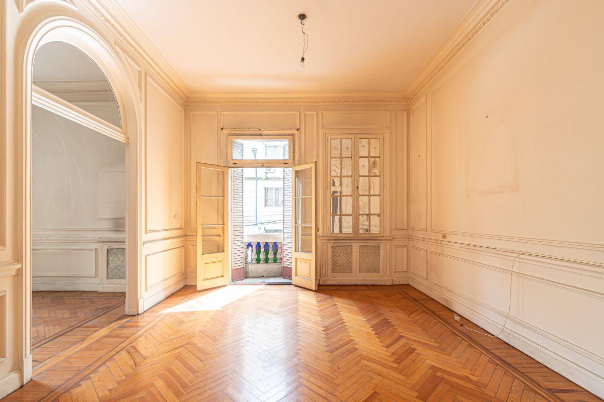 Foto de VENTA SEMIPISO DE ESTILO FRANCÉS 8 ambientes en Balvanera, 226 mts, imagen 4