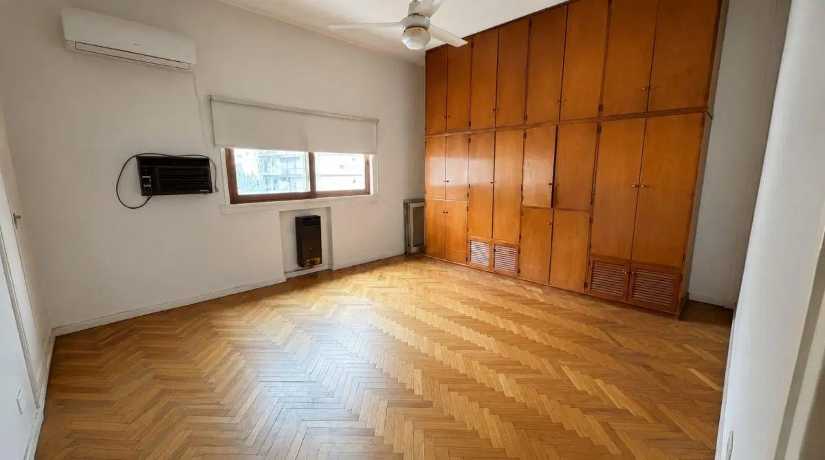 VENTA SEMIPISO 3 AMBIENTES CON DEPENDENCIA Y BALCÓN, MUY LUMINOSO Y SILENCIOSO BELGRANO/COLEGIALES 4