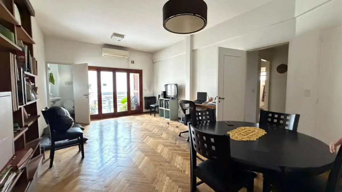 Venta Semipiso 3 Ambientes con Dependencia y Balcón, Muy Luminoso y Silencioso Belgrano/colegiales 1