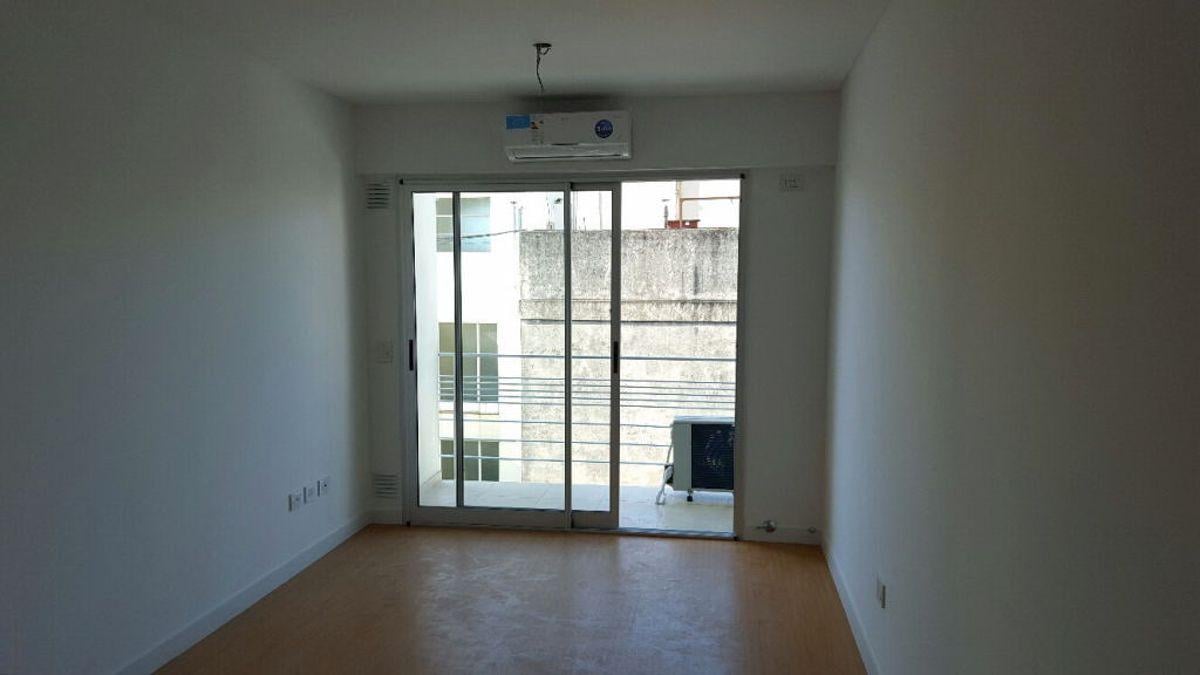 ALQUILER Excelente departamennto de 2 ambientes con balcón en Colegiales
