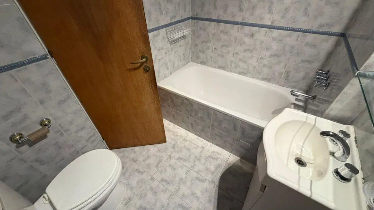Alquiler Excelente Semipiso con Balcón Terraza, Suite, Cocina Separada, Toilette y Cochera Fija 4