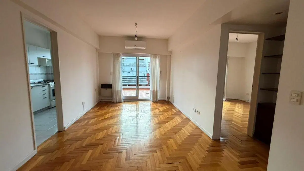 Alquiler Excelente Semipiso con Balcón Terraza, Suite, Cocina Separada, Toilette y Cochera Fija 5