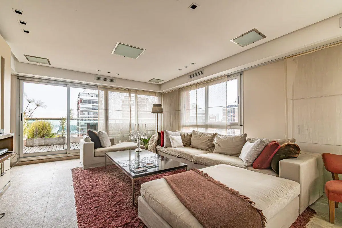 VENTA Exclusivo Penthouse en lo mejor de Belgrano. Terraza propia, 2 cocheras. Seguridad 24hs 2