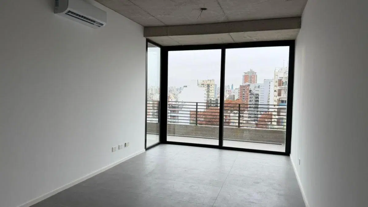 VENTA Excelente 2 ambientes a estrenar con balcón y dormitorio en suite. Inmejorable vista. Núñez 4