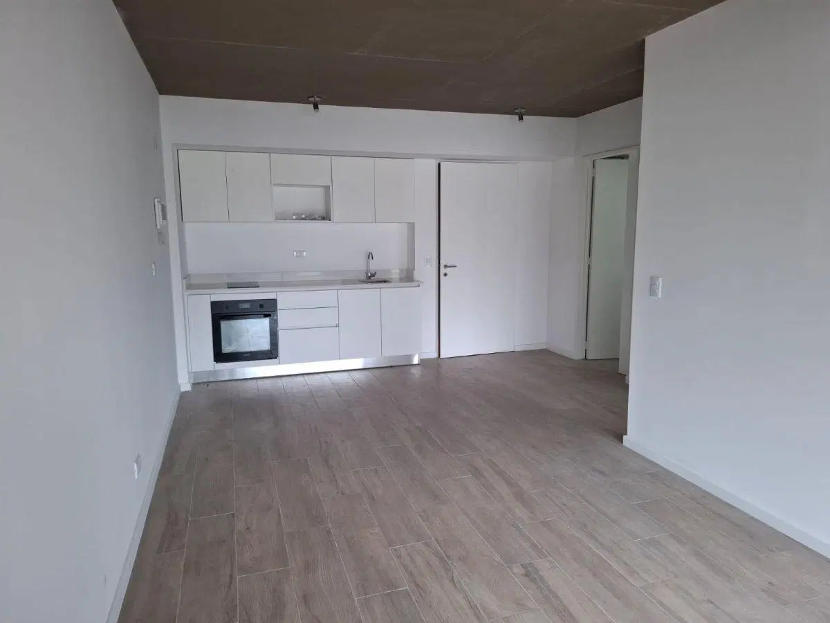 ALQUILER Excelente 2 ambientes a estrenar con balcón en Torre Hub. Núñez 5