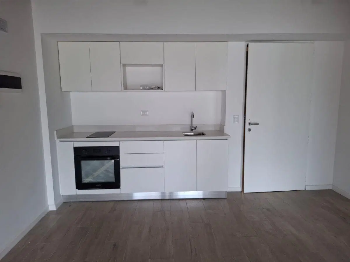 ALQUILER Excelente 2 ambientes a estrenar con balcón en Torre Hub. Núñez 2