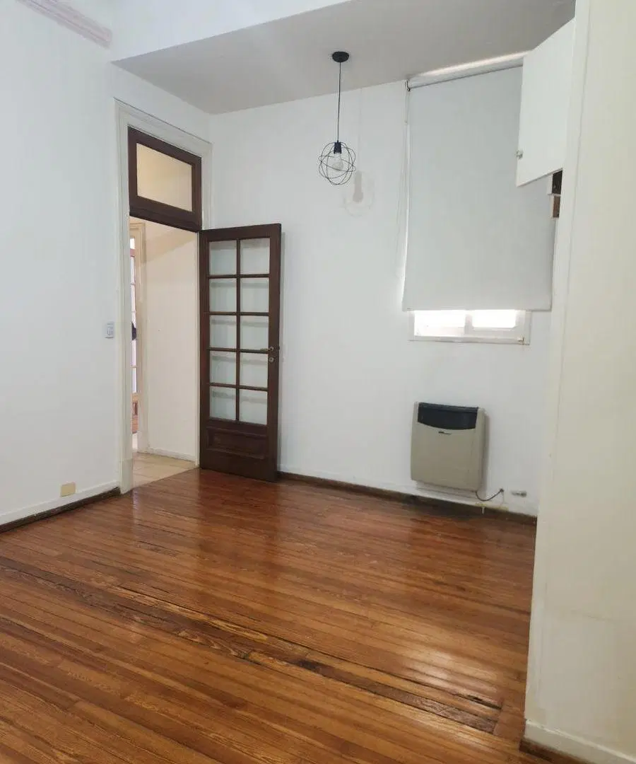ALQUILER Excelente departamento de 2 ambientes + escritorio. Luminoso. Apto Profesional. Recoleta 5