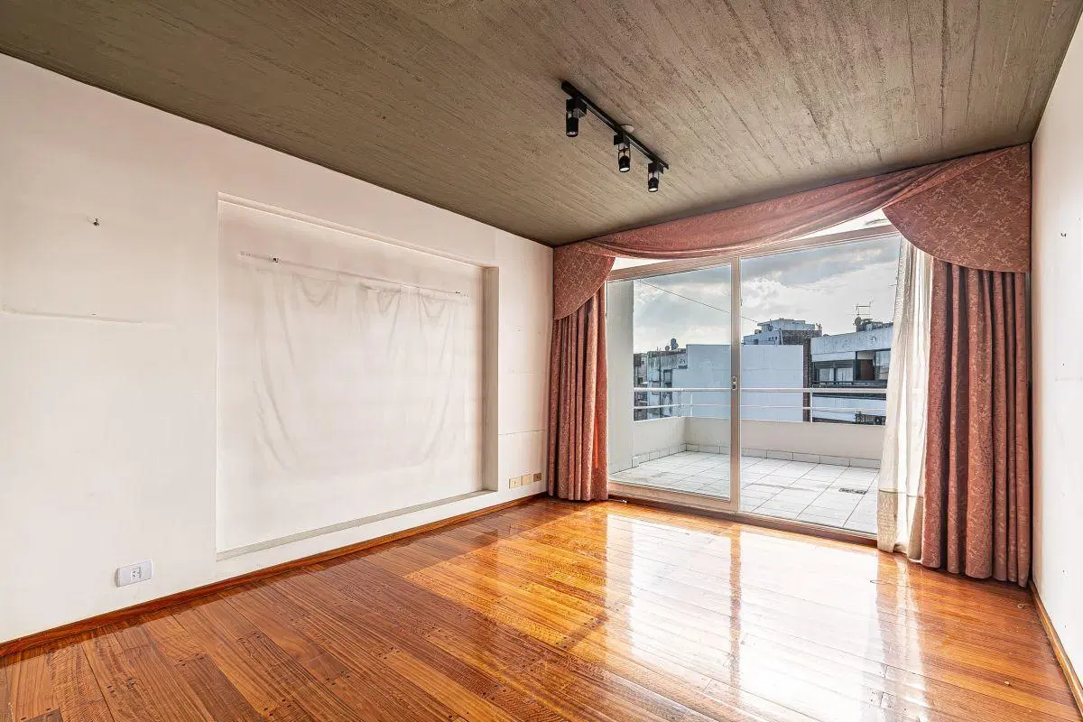 VENTA Imponente Dúplex 4 ambientes, escritorio, balcón terraza, cochera fija cubierta en Palermo 4
