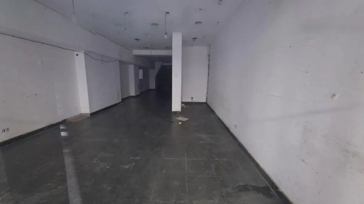 ALQUILER Local de 413 m² (200m en planta baja y 213 en Subsuelo) Apto Todo Destino en Retiro 4