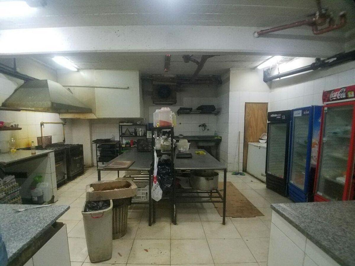 Foto de ALQUILER Local de 413 m² (200m en planta baja y 213 en Subsuelo) Apto, imagen 5
