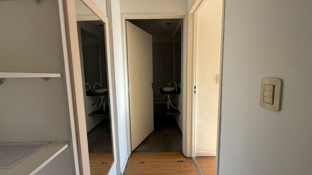 Foto de ALQUILER Excelente departamento de 2 ambientes con patio en Chacarita, imagen 2