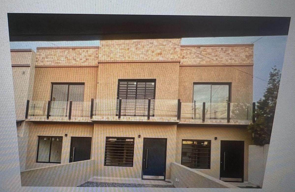 Foto de DUPLEX en BARRIO LOS FRESNOS CAÑUELAS, imagen 3
