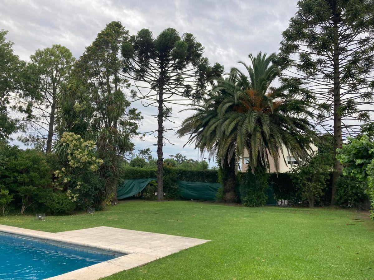 TERRENO CON PILETA Y PARRILLA, EN EL COUNTRY CLUB LAS LAJAS