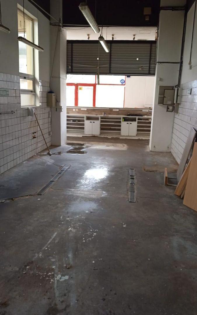 Foto de CABALLITO LOCAL DE 7,26 X 15,25 C/PATIO, imagen 3