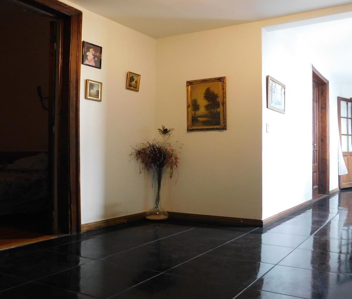 Foto de Casa de 8 ambientes en Venta en Chacarita, imagen 2