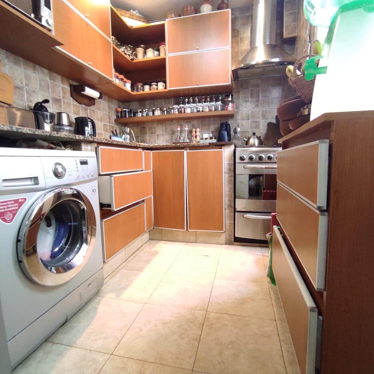 Foto de Depto.tipo casa de 3 ambientes en Venta en Almagro, imagen 2