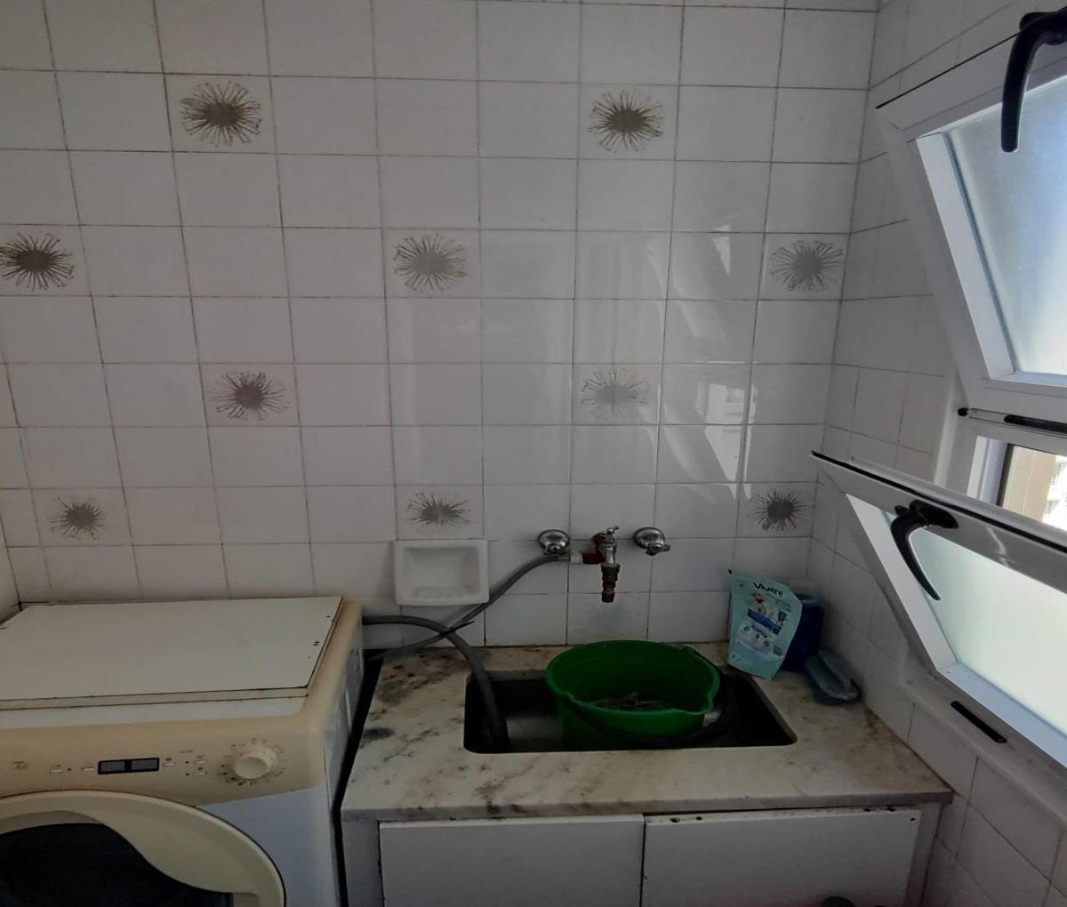Foto de Departamento de 3 ambientes en Venta en Balvanera, imagen 2