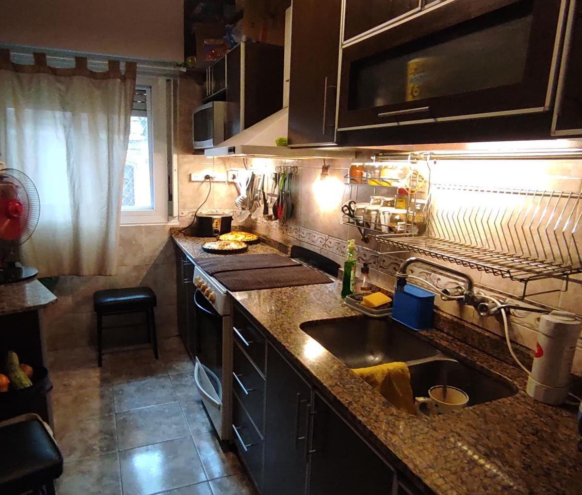 Depto. Tipo Casa de 6 Ambientes en Venta en Almagro 4