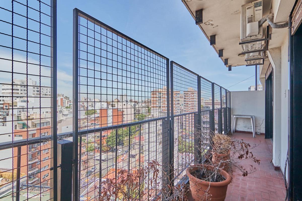 Departamento de 5 Ambientes en Venta en Parque Centenario 5