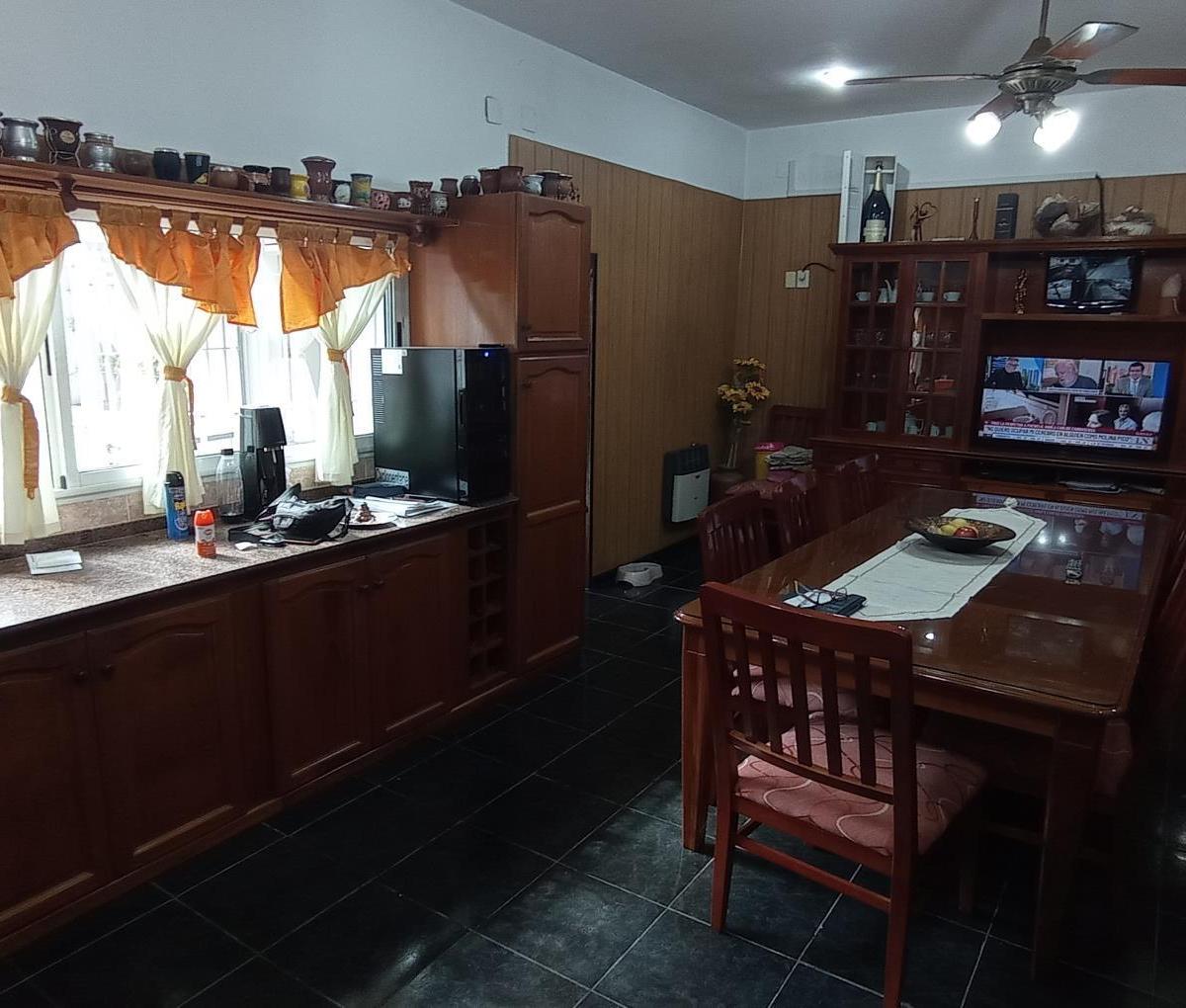 Depto. Tipo Casa de 5 Ambientes en Venta en Villa Real 2