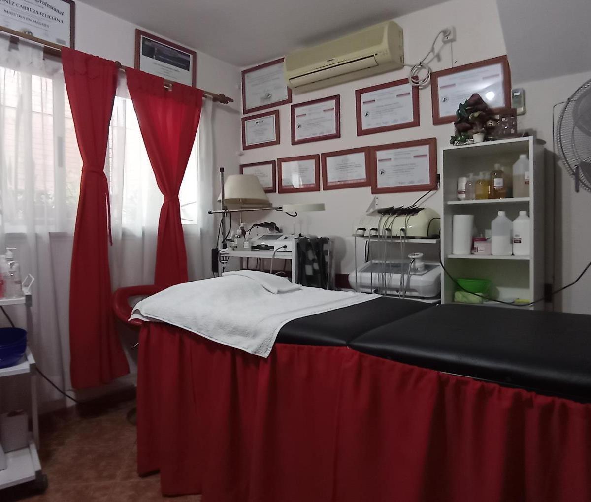 Depto. Tipo Casa de 5 Ambientes en Venta en Villa Real 4
