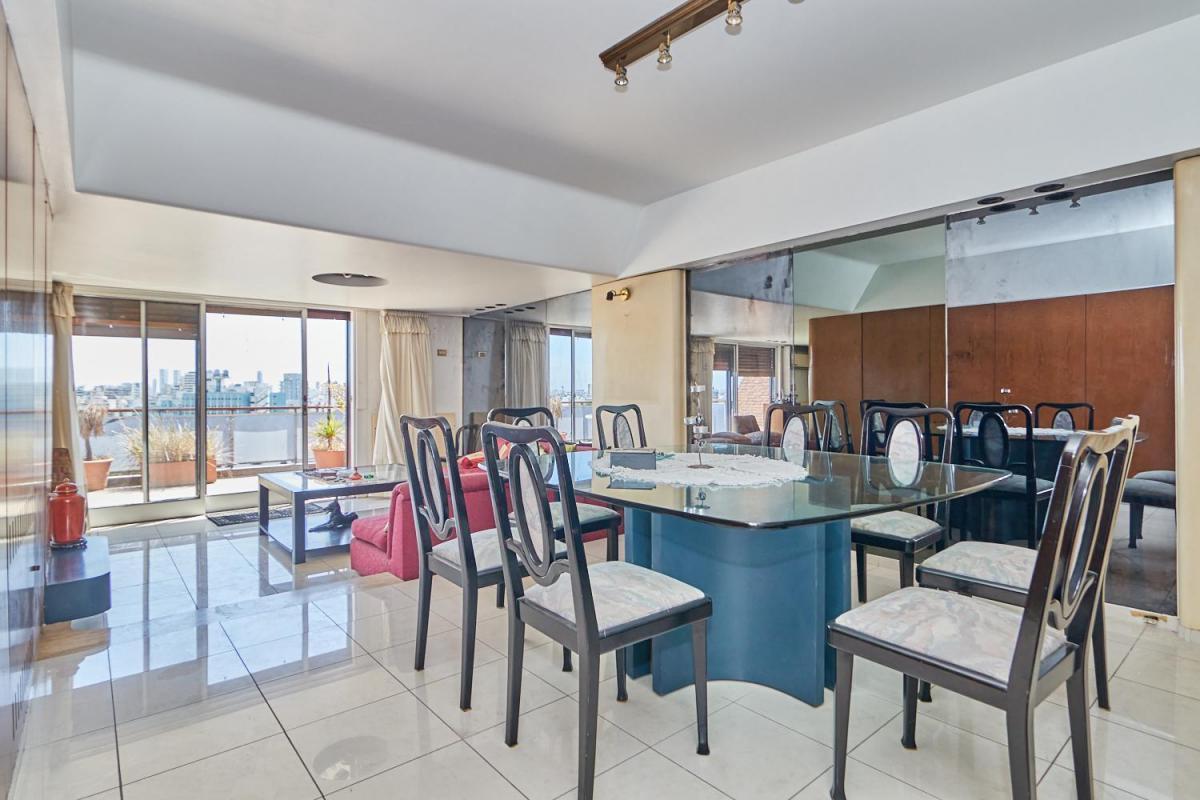 Departamento de 5 Ambientes en Venta en Caballito 2