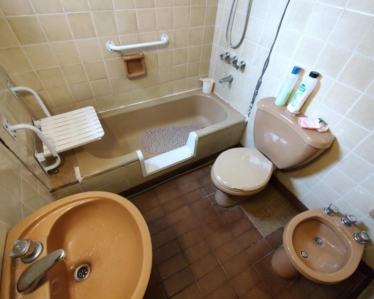 Departamento de 5 Ambientes en Venta en Parque Centenario 5