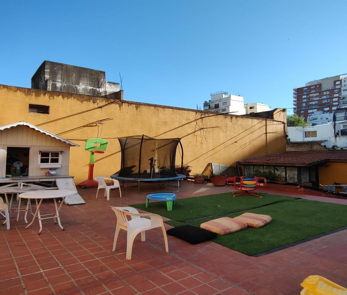 Casa de 8 Ambientes en Venta en Almagro 5