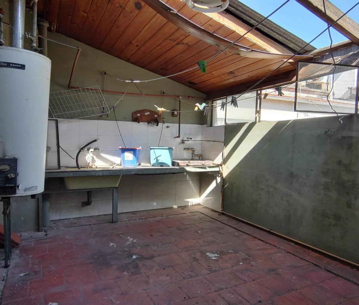 Casa de 8 Ambientes en Venta en Caballito 2