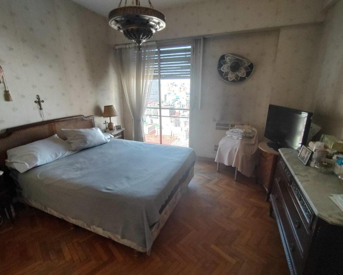 Departamento de 4 Ambientes en Venta en Almagro 2