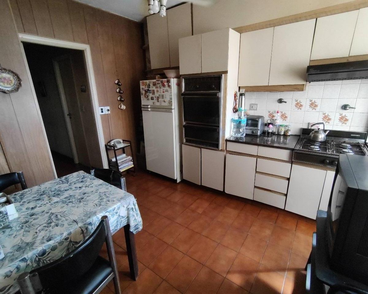 Departamento de 4 Ambientes en Venta en Almagro 4