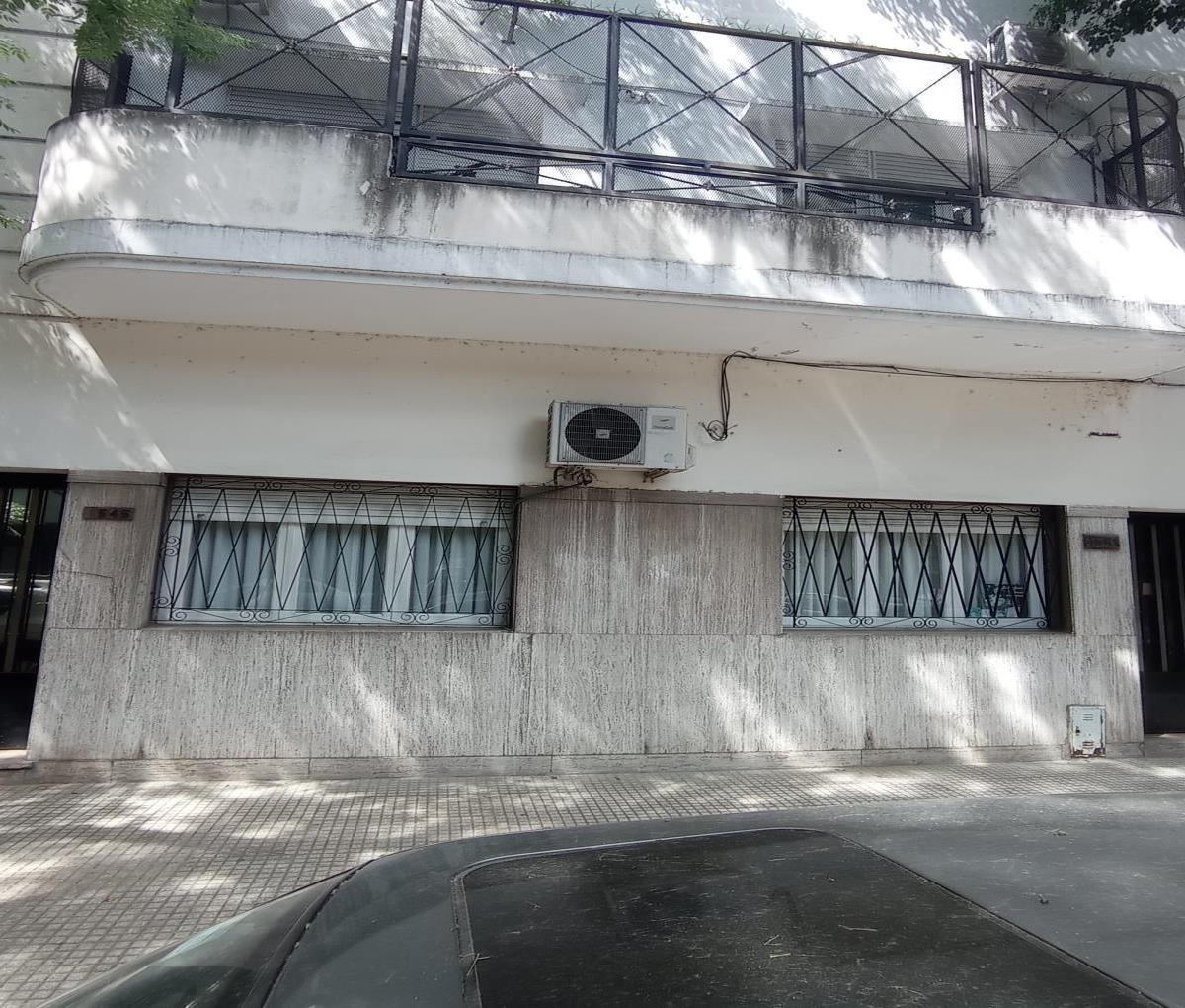 Depto. Tipo Casa de 5 Ambientes en Venta en Caballito 2