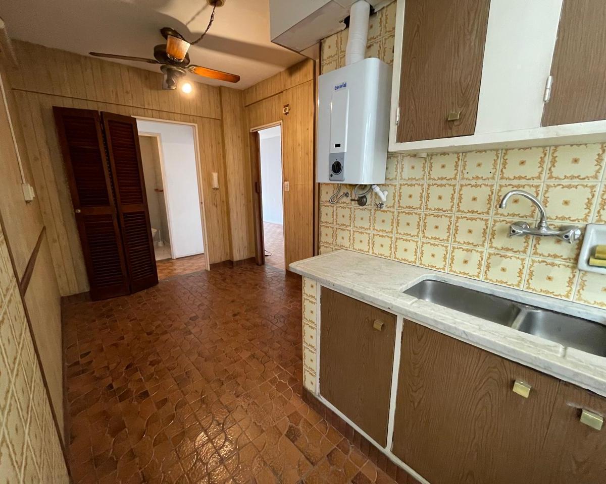 Foto de Departamento de 4 ambientes en Venta en Almagro, imagen 4