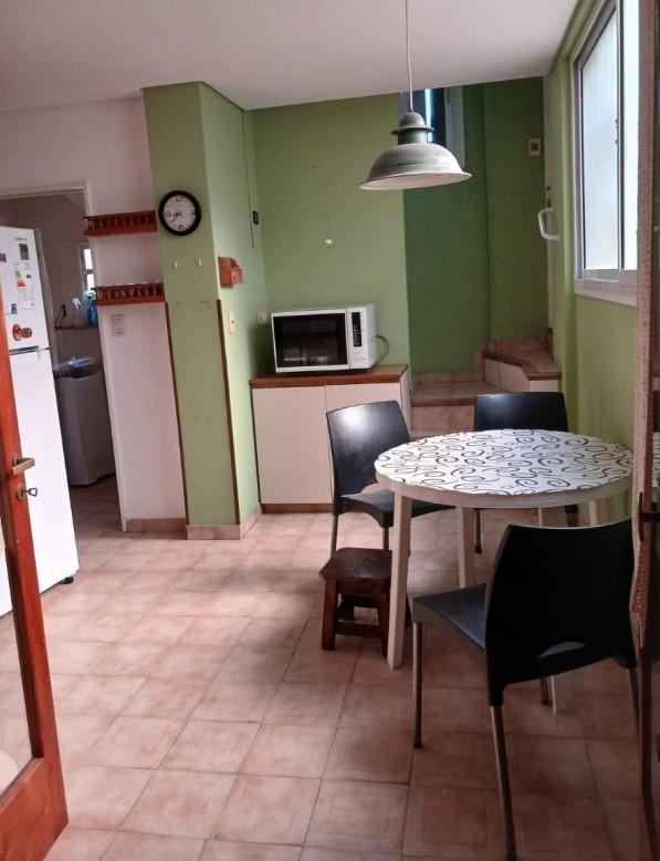 Depto. Tipo Casa de 7 Ambientes en Venta en Almagro 3