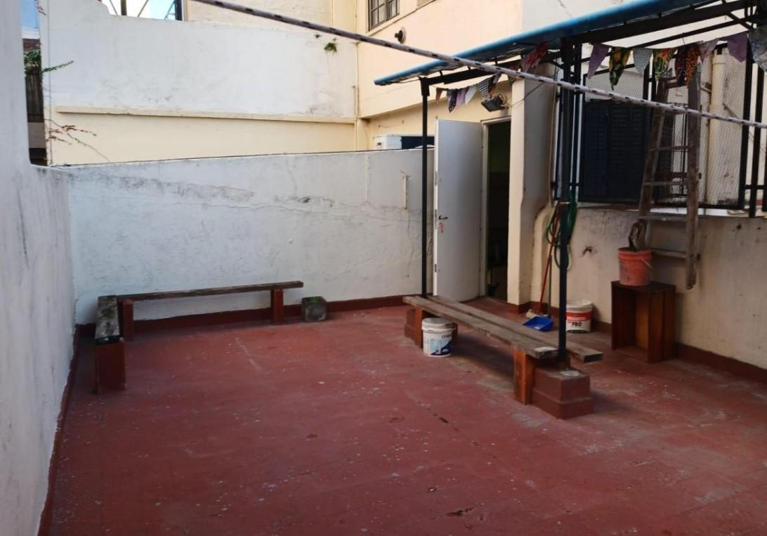 Depto. Tipo Casa de 7 Ambientes en Venta en Almagro 4