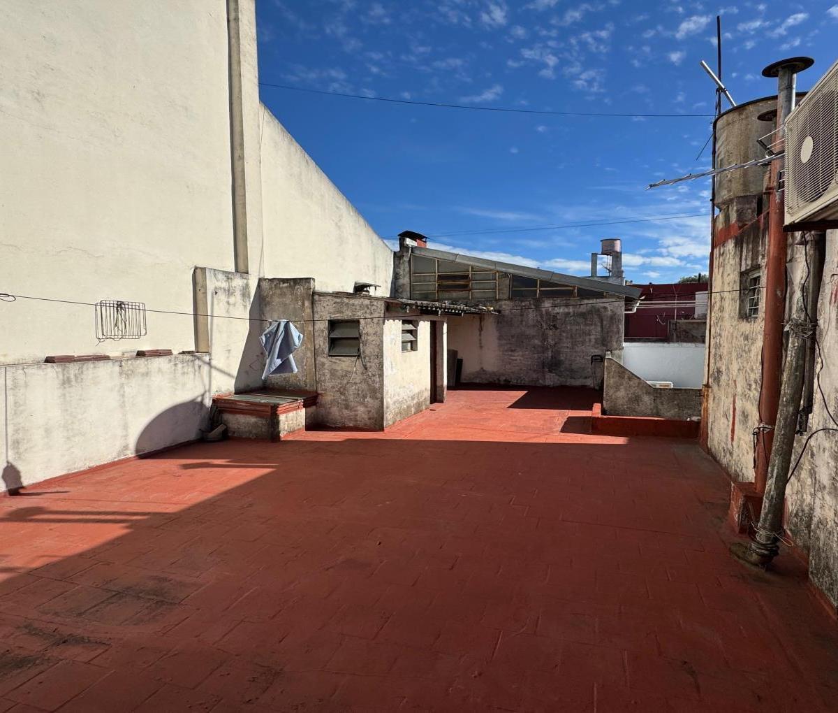Depto. Tipo Casa de 3 Ambientes en Venta en Villa Gral. Mitre 4